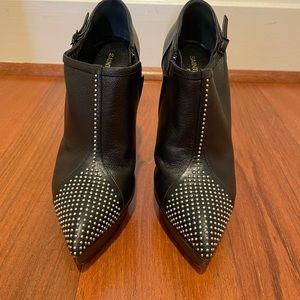Yves Saint Laurent heeled booties